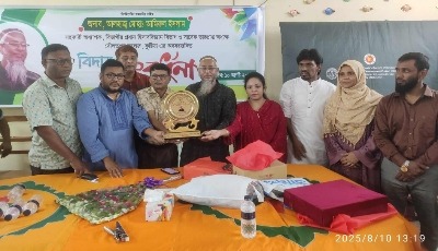 দৌলতপুর কলেজের ভারপ্রাপ্ত অধ্যক্ষের বিদায় সংবর্ধনা অনুষ্ঠিত