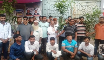 স্বেচ্ছাসেবক দলের ৪৫ তম প্রতিষ্ঠা বার্ষিকী উপলক্ষে তাড়াশে স্বেচ্ছাসেবক দলের বৃক্ষ রোপণ কর্মসূচি পালন