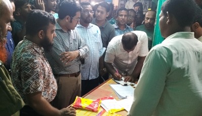 ভূরুঙ্গামারীতে ভ্রাম্যমাণ আদালতের অভিযানে ভেজাল সার ধ্বংস: ব্যবসায়ী দণ্ডিত