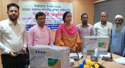 তাড়াশে তরুন-তরুণীদের বিনামূল্যে কম্পিউটার প্রশিক্ষণের উদ্বোধন