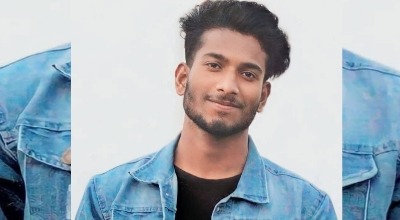 ভূরুঙ্গামারীতে নিজ ঘরে ফাঁসিতে ঝুলে রাশেদুজ্জামান হৃদয় (২২) নামের এক যুবক আত্মহত্যা করেছে।