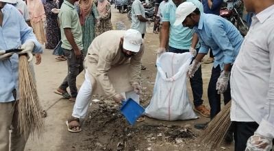 রাণীশংকৈলে বিএনপিসহ শিক্ষার্থীদের পরিষ্কার-পরিছন্নতা কার্যক্রম অনুষ্ঠিত