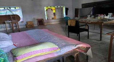 বিদ্যালয়ের শ্রেণিকক্ষ প্রধান শিক্ষকের শোয়ার ঘর