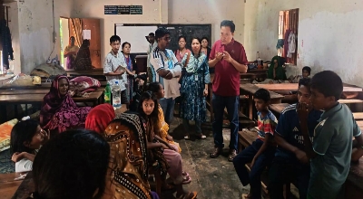 রাঙ্গামাটিতে ভূমিধসের আতঙ্ক: আশ্রয়কেন্দ্রে সিভিল সার্জনের স্বাস্থ্যসেবা